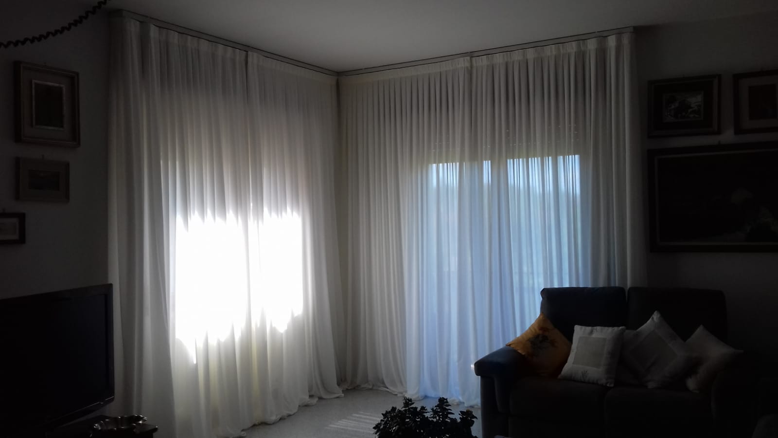 Tende e tendaggi su misura. Manzano, Udine