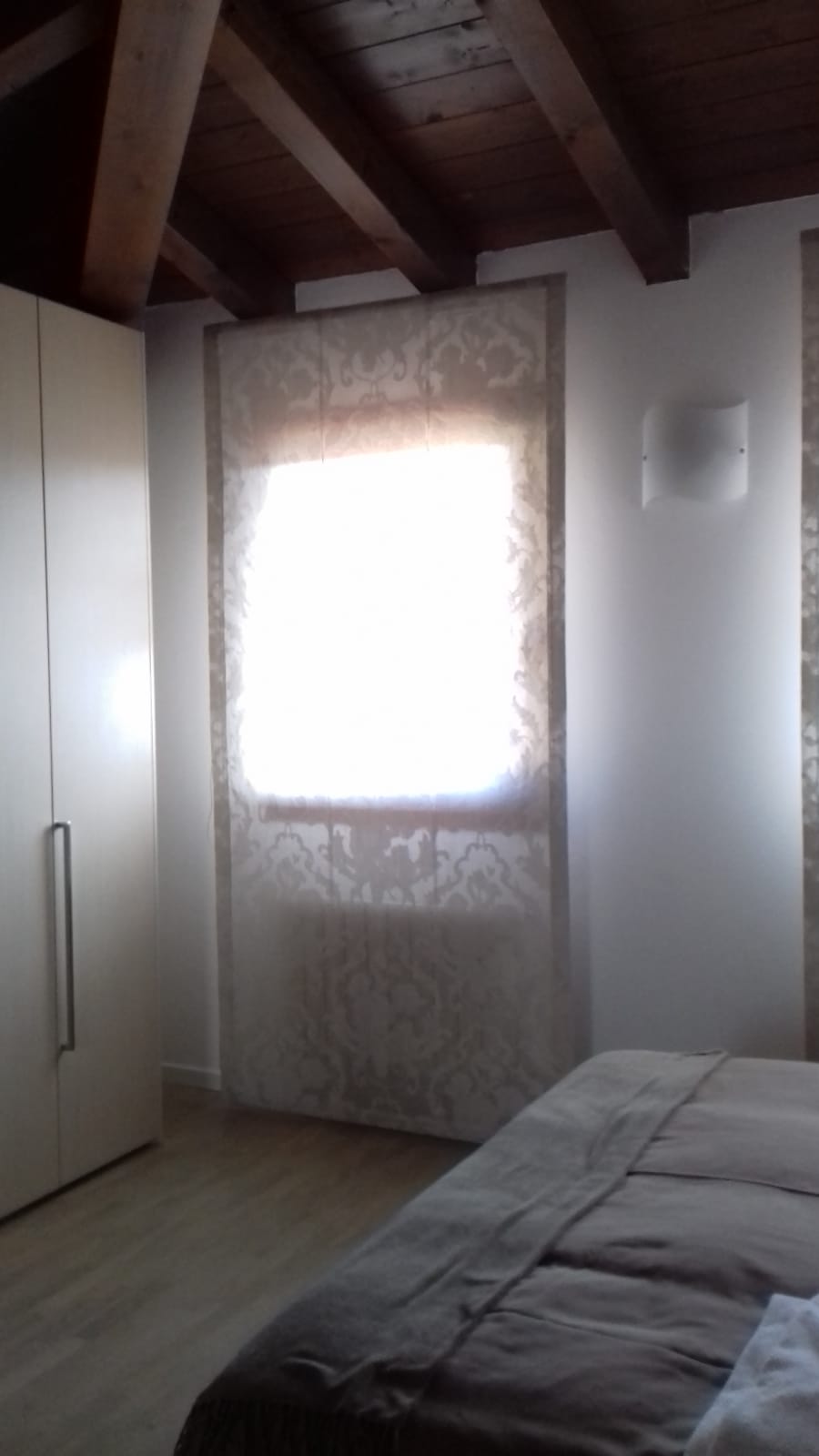Tende e tendaggi su misura. Manzano, Udine